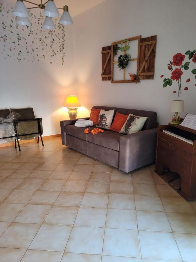 La Maison De Rose Тури Екстериор снимка